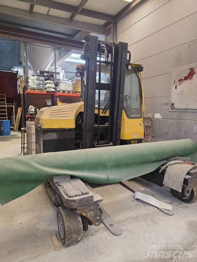 Combilift C4000LPG 全方向リーチ型フォークリフト