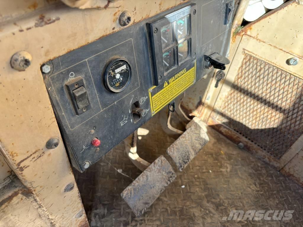 CAT D 5 C ブルドーザー