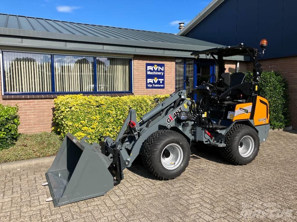 GiANT G2500 HD X-Tra ホイールローダー・タイヤショベル