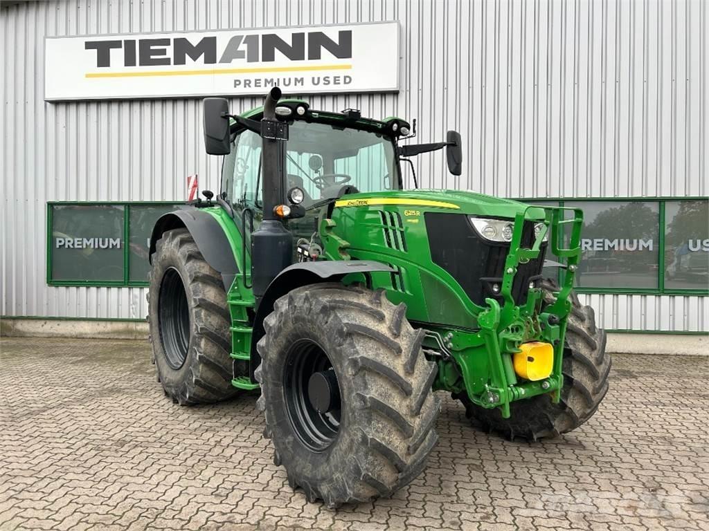 John Deere 6215R トラクター