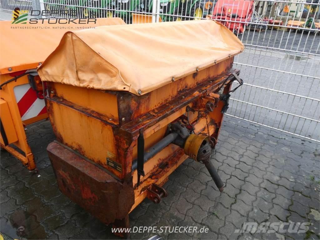Rauch UKS 120 砂と塩撒き専用車