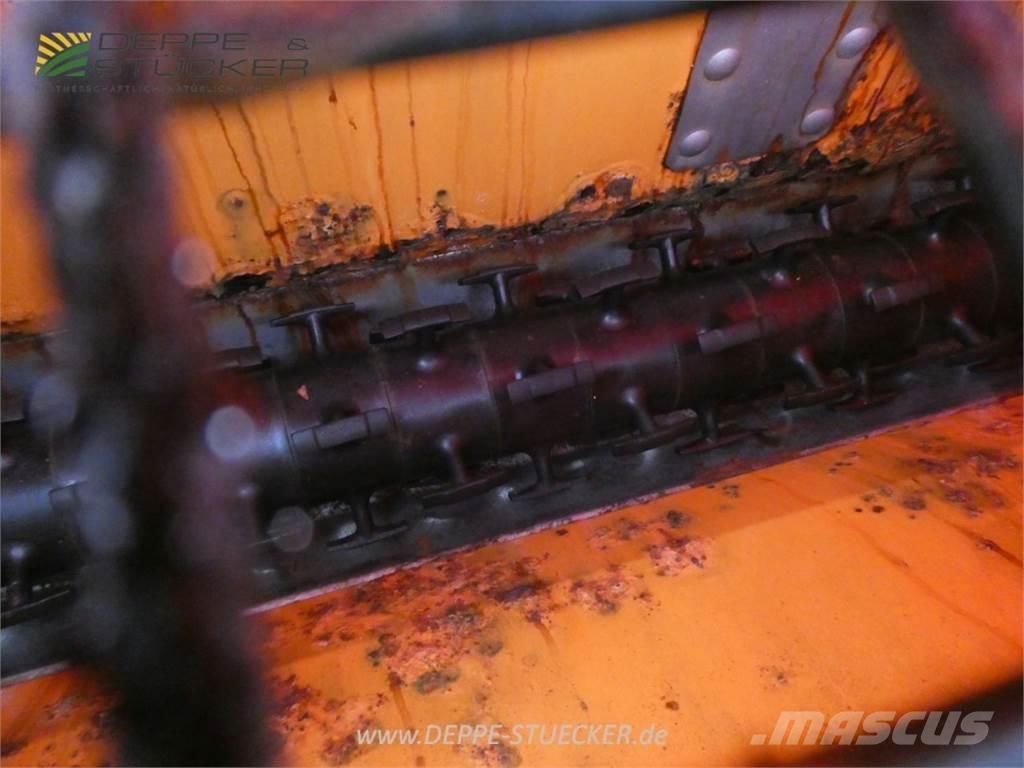 Rauch UKS 120 砂と塩撒き専用車