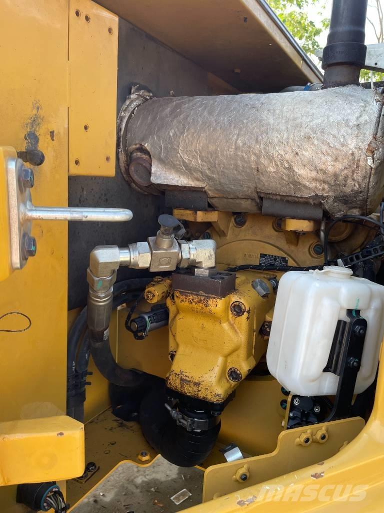 CAT 310 大型油圧ショベル12t以上（パワーショベル・ユンボ）