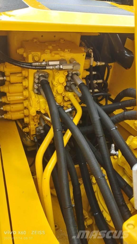 Komatsu PC 220-7 大型油圧ショベル12t以上（パワーショベル・ユンボ）