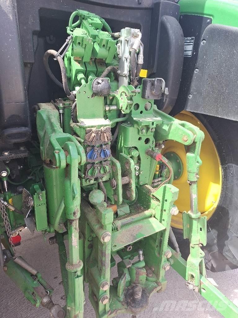 John Deere 6110R トラクター