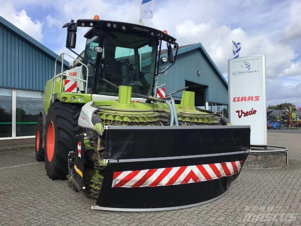 CLAAS Jaguar 960 4WD コンバイン