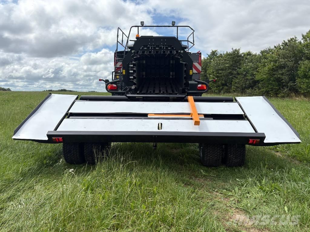 Pomi X 3 ベールトレーラー