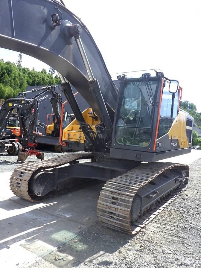Volvo EC 300 E 大型油圧ショベル12t以上（パワーショベル・ユンボ）