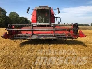 Massey Ferguson 36 コンバイン