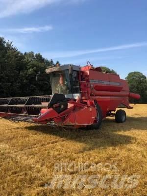 Massey Ferguson 36 コンバイン