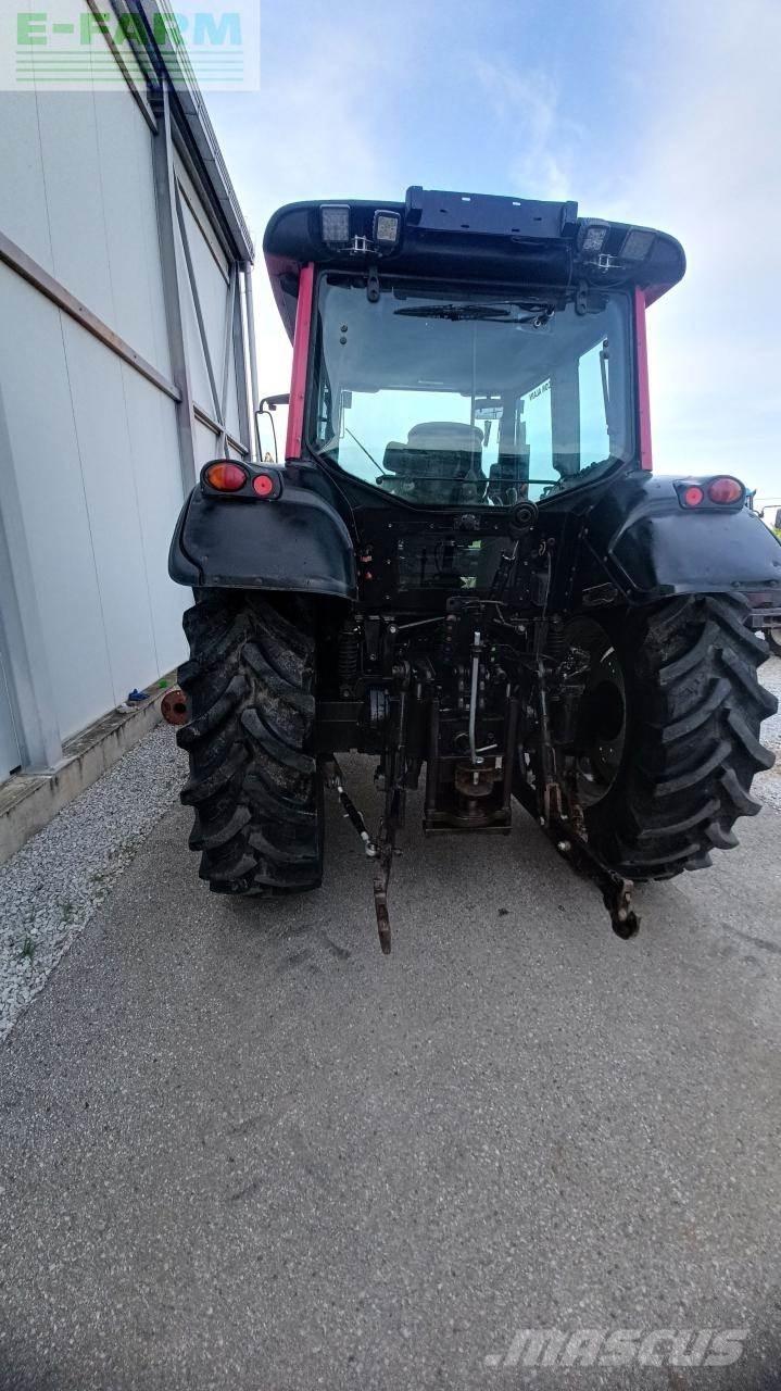 Valtra N101 PRO トラクター