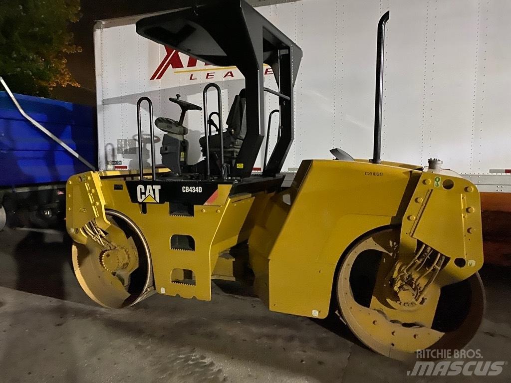 CAT CB 434 D タンデムローラ