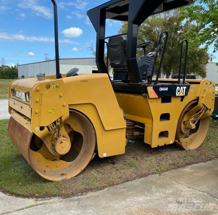 CAT CB 434 D タンデムローラ