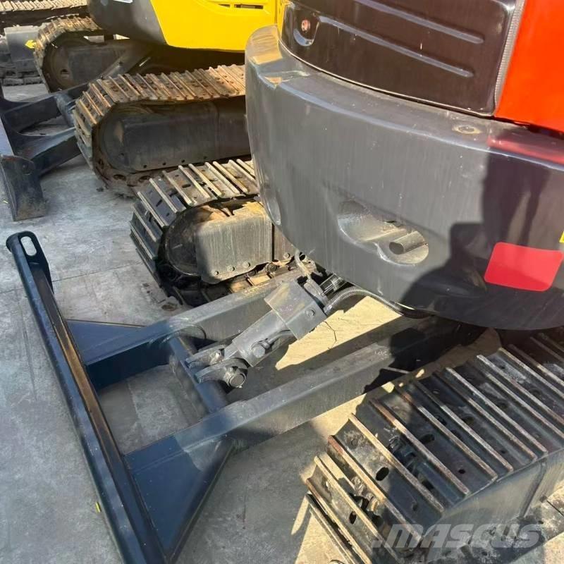 Kubota U 35 ミニ油圧ショベル 7t以下（ミニユンボ・ミニディガー）