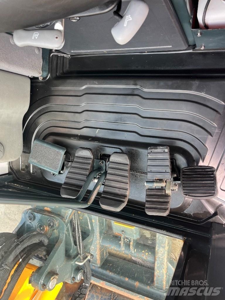 Hyundai R25Z-9 AK ミニ油圧ショベル 7t以下（ミニユンボ・ミニディガー）