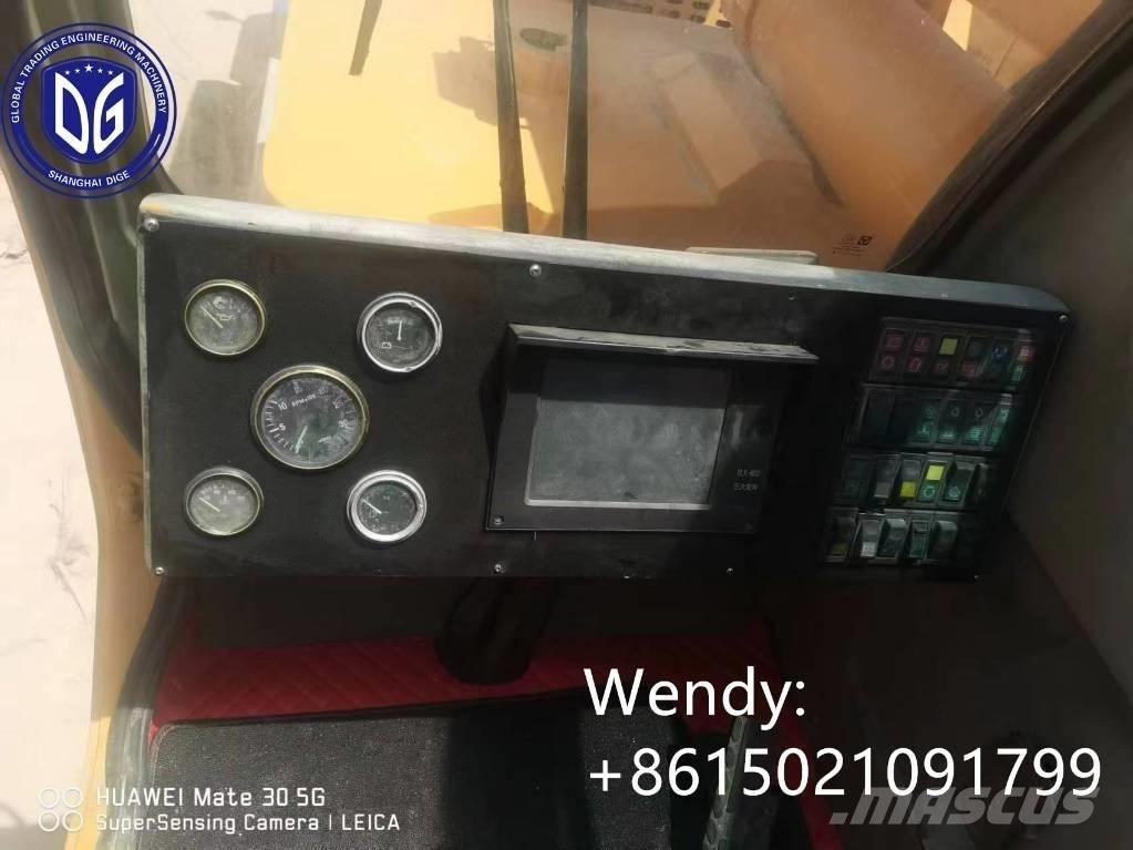 XCMG QY 100K ラフテレーンクレーン