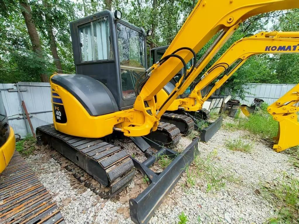 Komatsu PC 40 MR ミニ油圧ショベル 7t以下（ミニユンボ・ミニディガー）