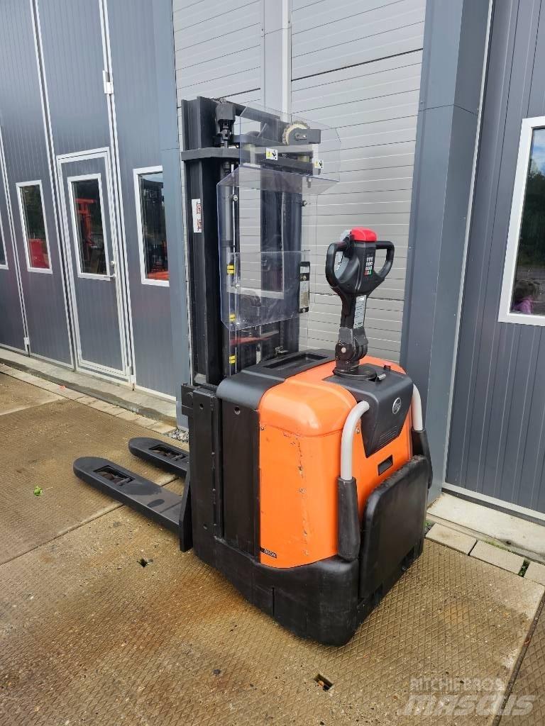 BT SPE 125 L 4150mm ウォーキンフォークリフト