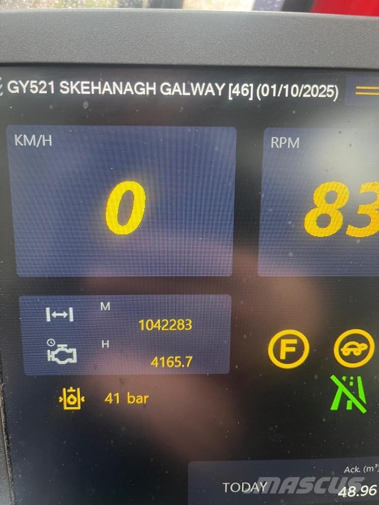Komatsu 901 TX ハーベスター