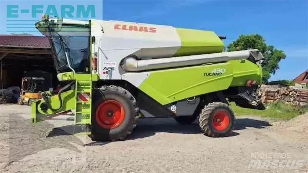 CLAAS tucano 430 コンバイン