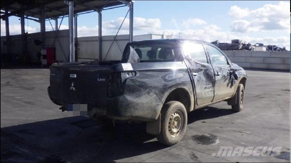 Mitsubishi L 200 4 ピックアップ／ドロップサイド