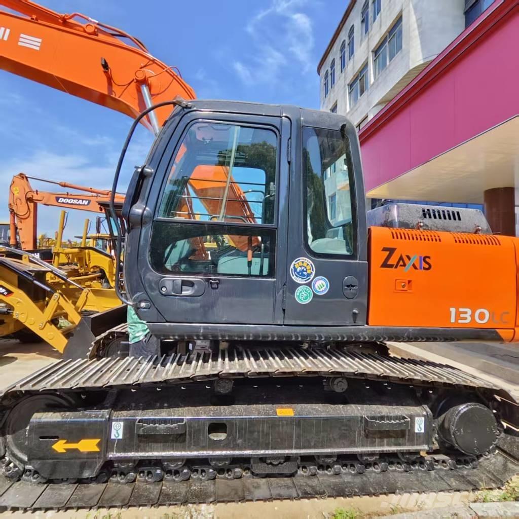 Hitachi ZX 130 LC 大型油圧ショベル12t以上（パワーショベル・ユンボ）