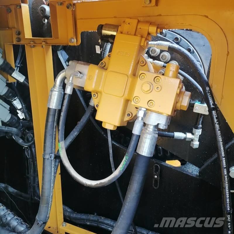 Sany SCC 850 A クローラクレーン