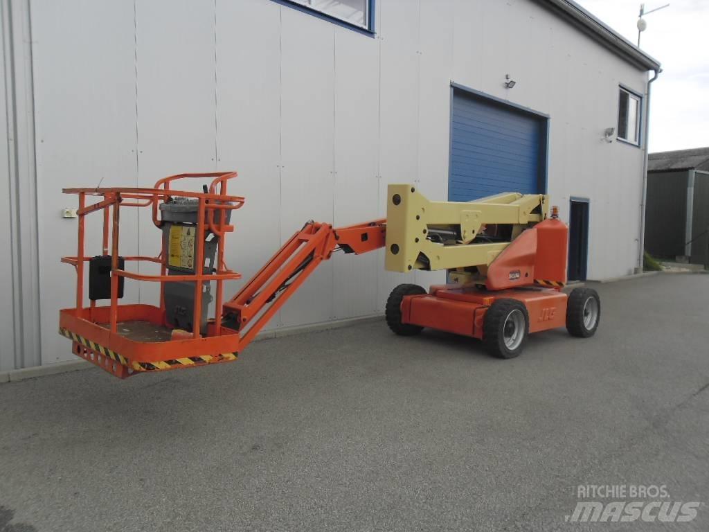 JLG E 450 AJ ブームリフト　屈伸型