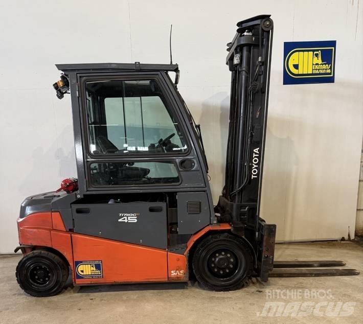 Toyota Truck 8FBMT45 バッテリーフォークリフト