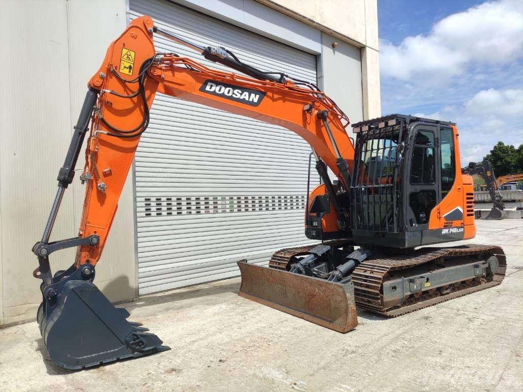 Doosan DX 140 LCR-7 大型油圧ショベル12t以上（パワーショベル・ユンボ）