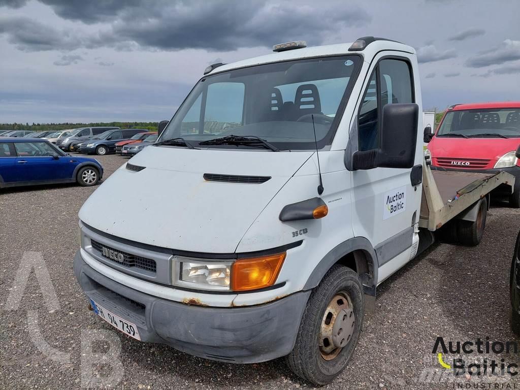 Iveco 35C 13 レッカー車