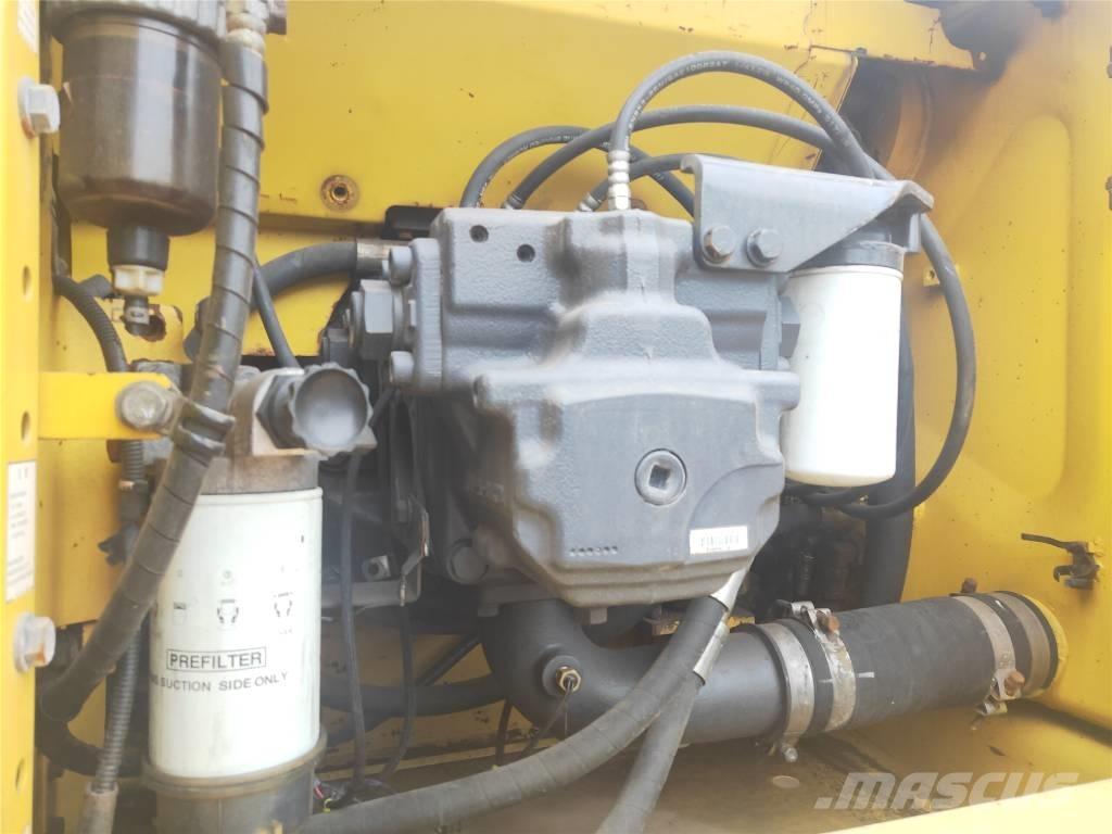 Komatsu PC210-8 大型油圧ショベル12t以上（パワーショベル・ユンボ）