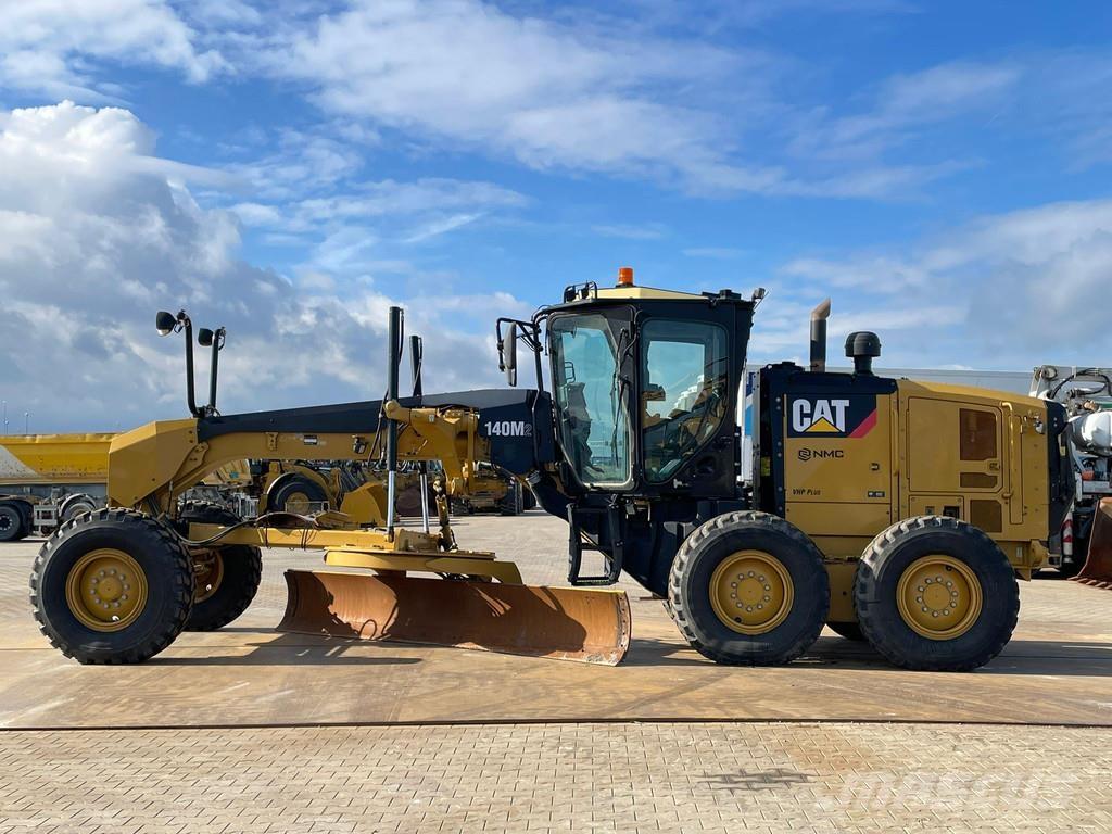 CAT 140M2 モーターグレーダー