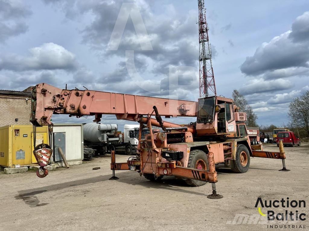 Grove AT 633 B クレーントラック、ユニック車