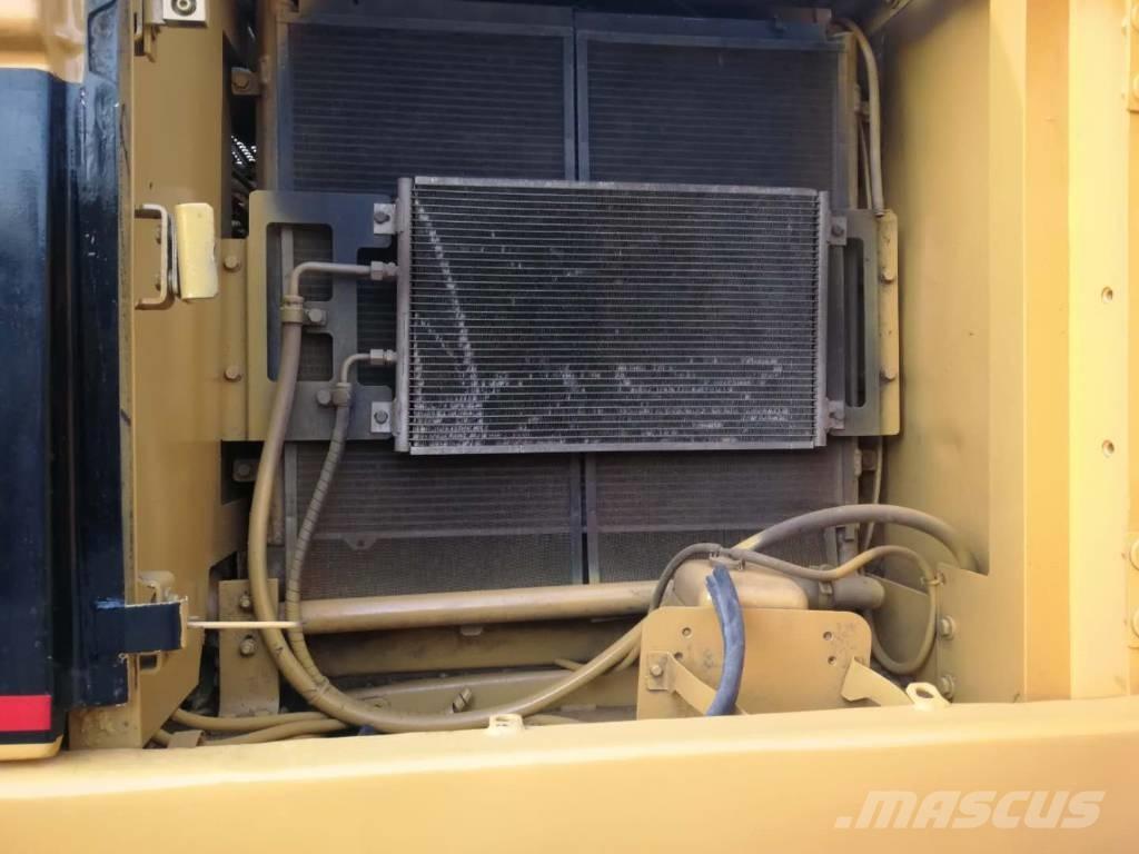 CAT 320C 大型油圧ショベル12t以上（パワーショベル・ユンボ）