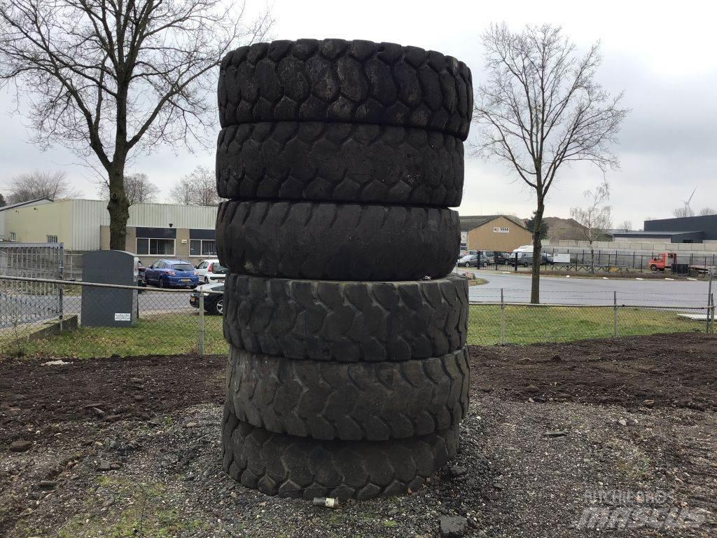 Goodyear - タイヤ、ホイル、リム
