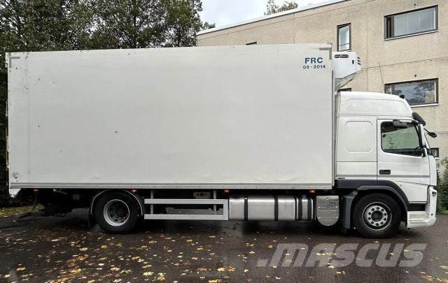 Volvo FM-4X2R ボックスボディー、ウイング、箱車