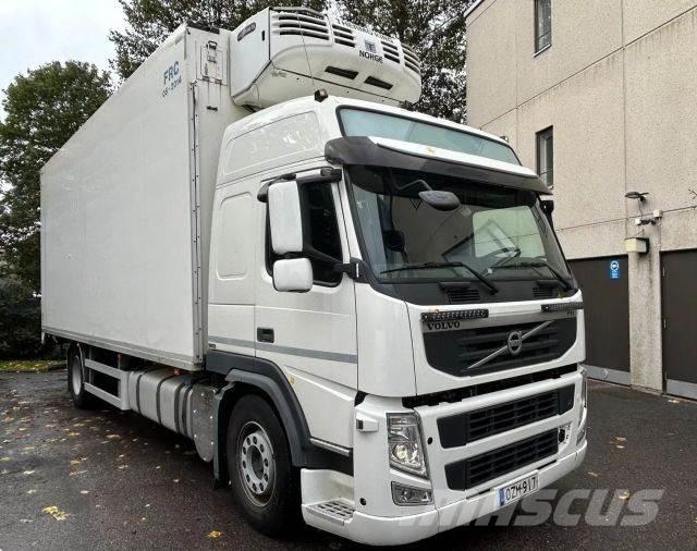 Volvo FM-4X2R ボックスボディー、ウイング、箱車