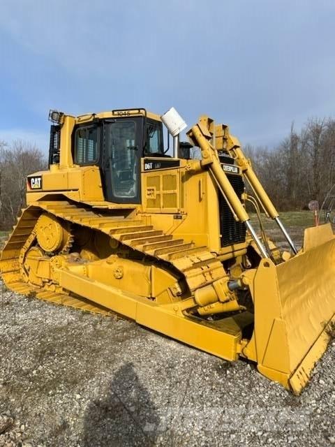 CAT D 6 T LGP ブルドーザー