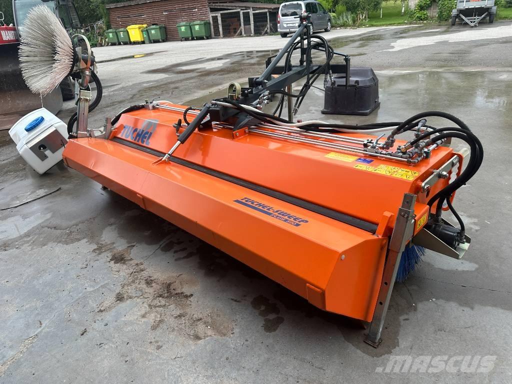 Tuchel Plus 590-260 路面清掃機