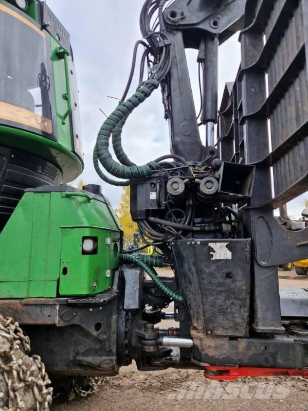 John Deere 1110 G フォワーダー