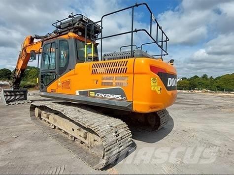 Doosan DX 225 LC 大型油圧ショベル12t以上（パワーショベル・ユンボ）