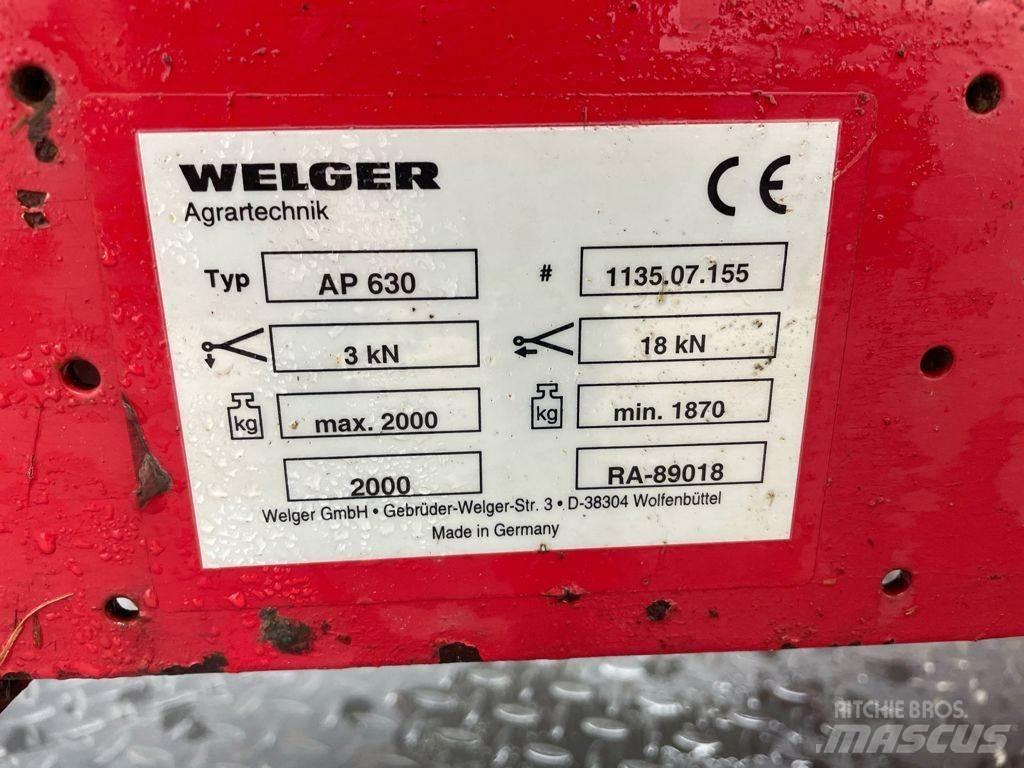 Welger AP 630 スクエアベーラー