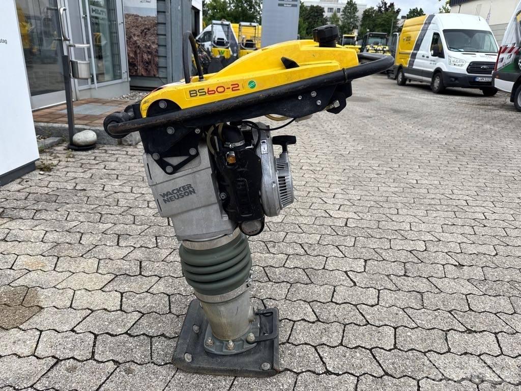 Wacker Neuson BS60-2 タンパ/転圧バイブレータ