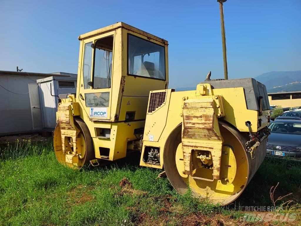 Bomag BW 151 AD-2 タンデムローラ