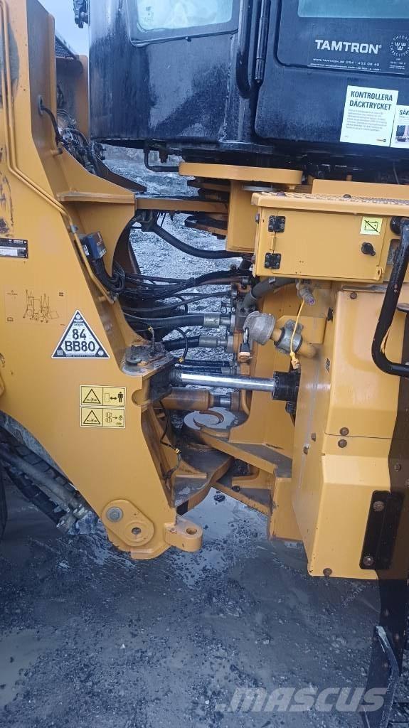 CAT 982 M ホイールローダー・タイヤショベル