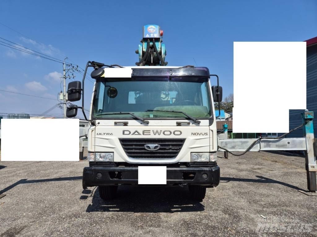 Horyong SKY450 トラック高所作業車