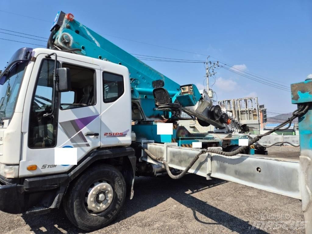 Horyong SKY450 トラック高所作業車