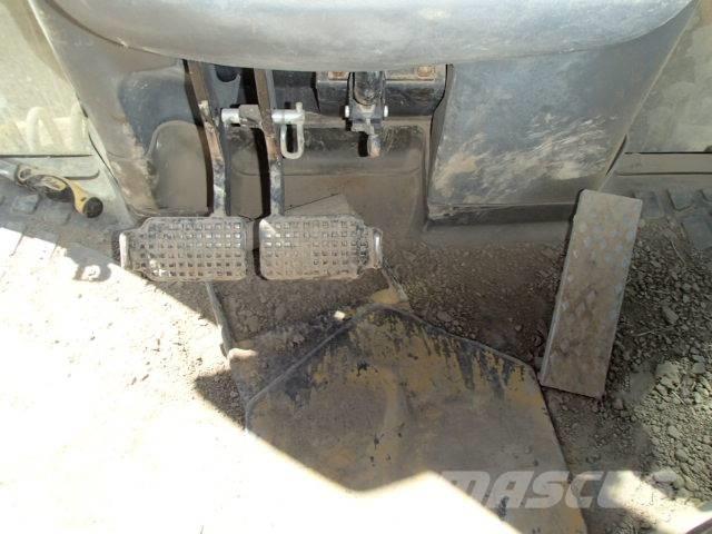 New Holland B 115 B バックホーローダー