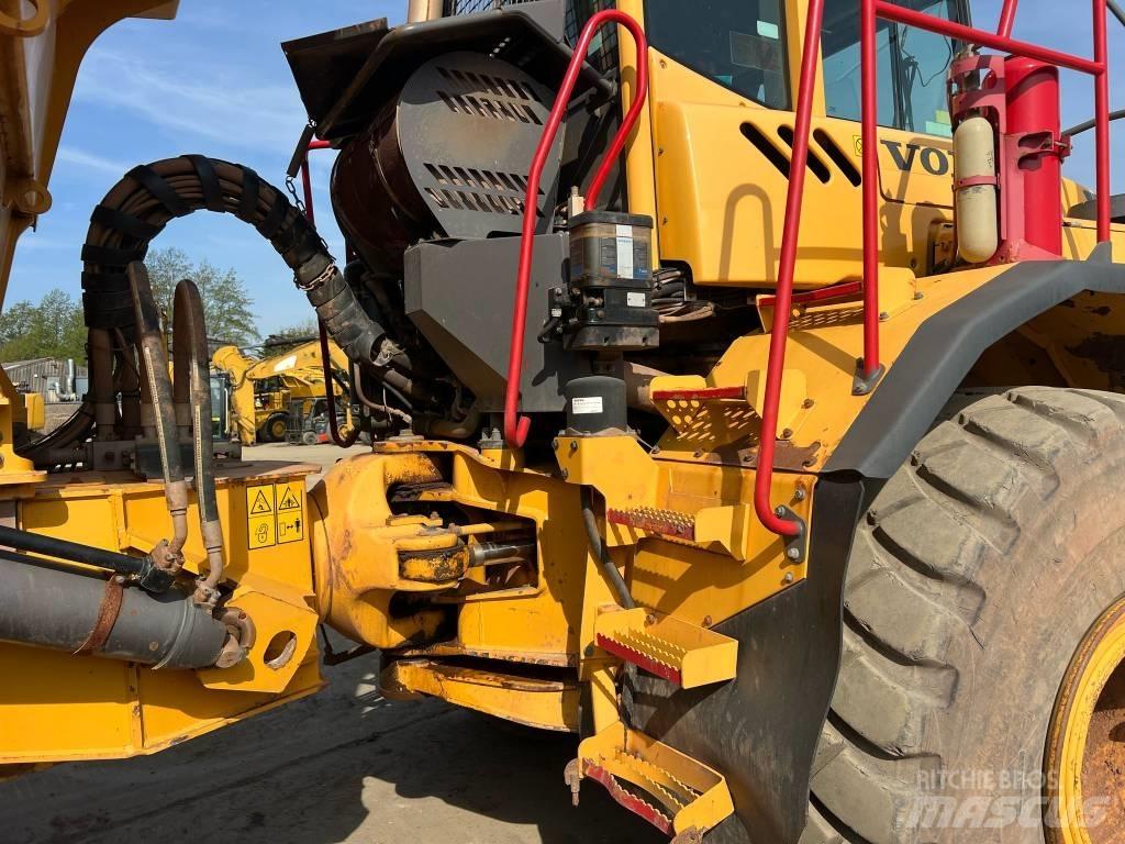 Volvo A 40 E アーティキュレート式ダンプトラック
